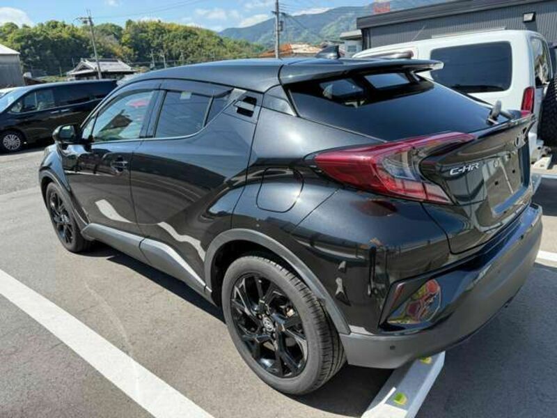 C-HR-7