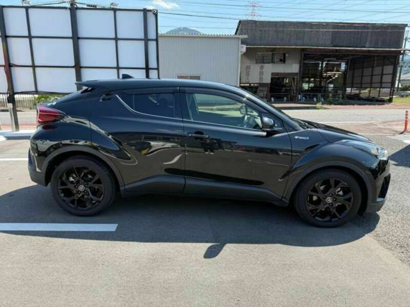 C-HR-10