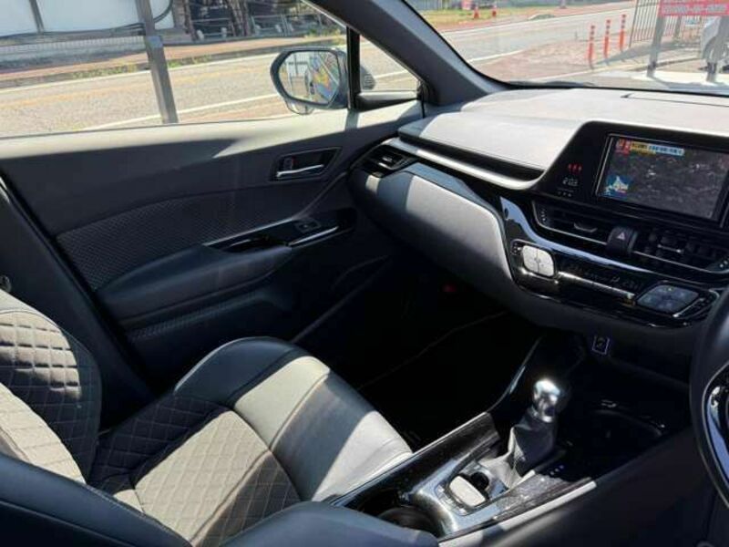 C-HR-13