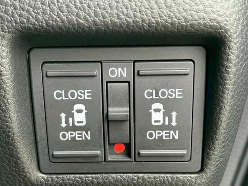 N BOX CUSTOM-16