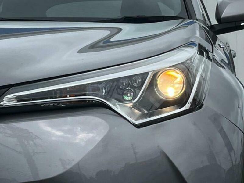 C-HR-11