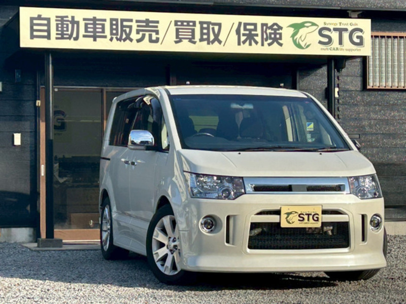 MITSUBISHI　DELICA D5