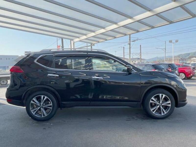 X-TRAIL-16