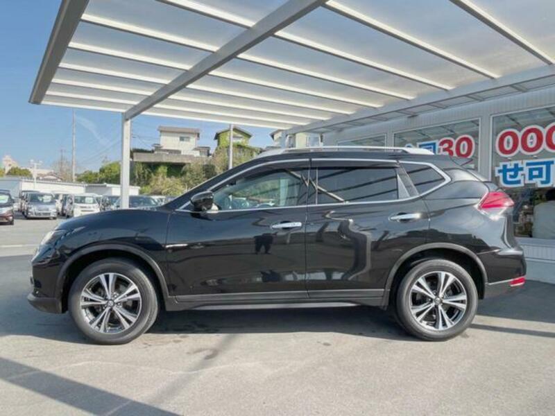 X-TRAIL-17