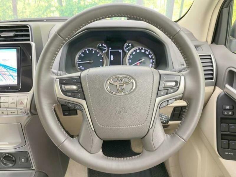 LAND CRUISER PRADO-11