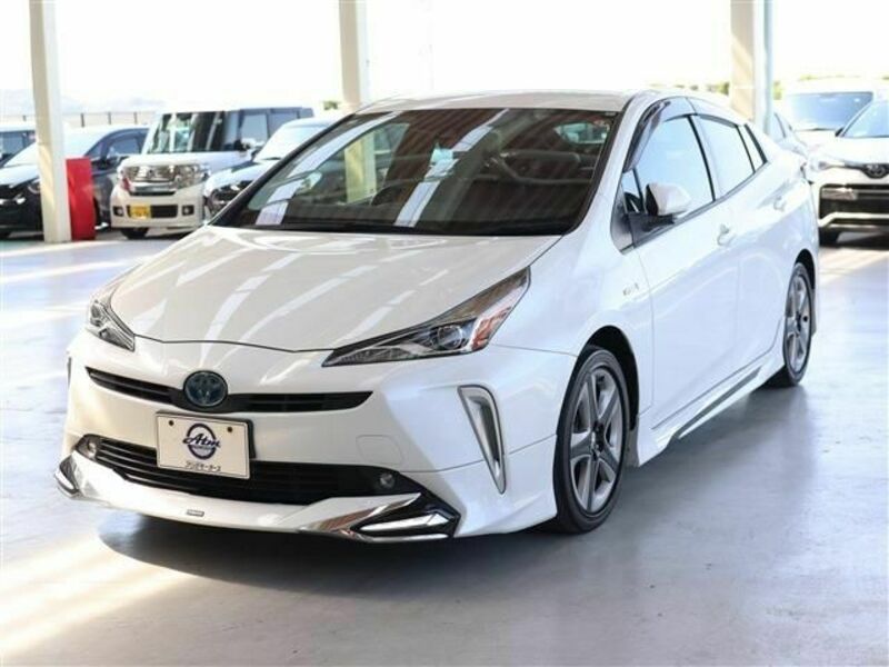 TOYOTA　PRIUS