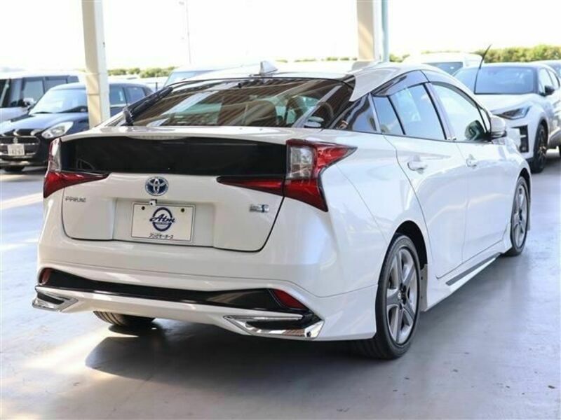 PRIUS-3