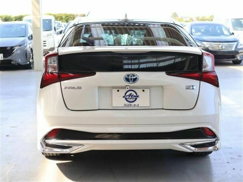 PRIUS-4