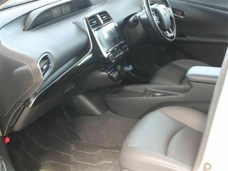 PRIUS-28