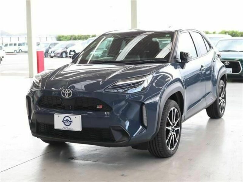 TOYOTA　YARIS CROSS