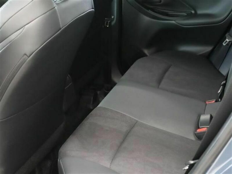 YARIS CROSS-20