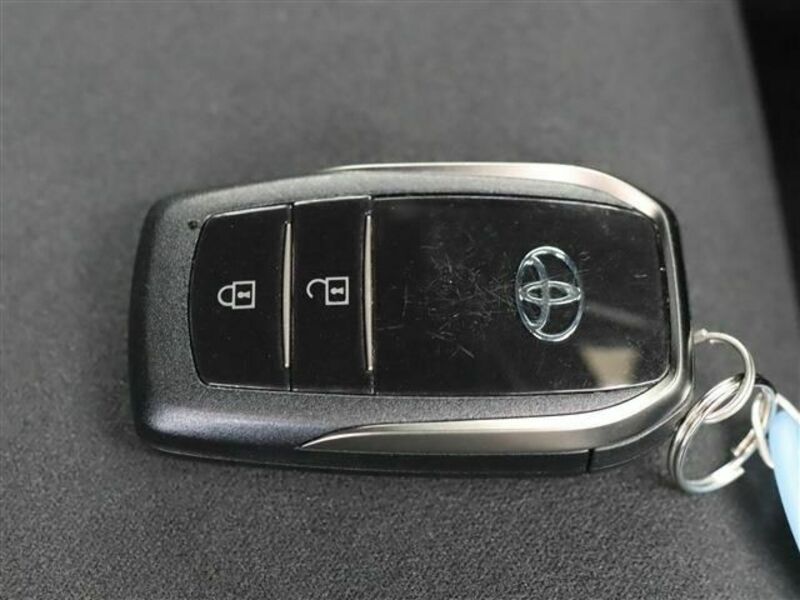 YARIS CROSS-21