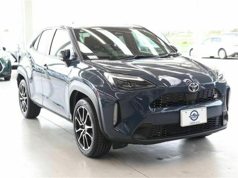 YARIS CROSS-26