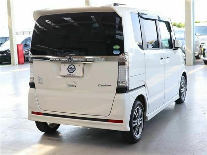 N BOX CUSTOM-3