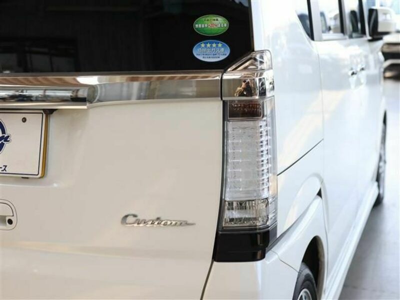 N BOX CUSTOM-8
