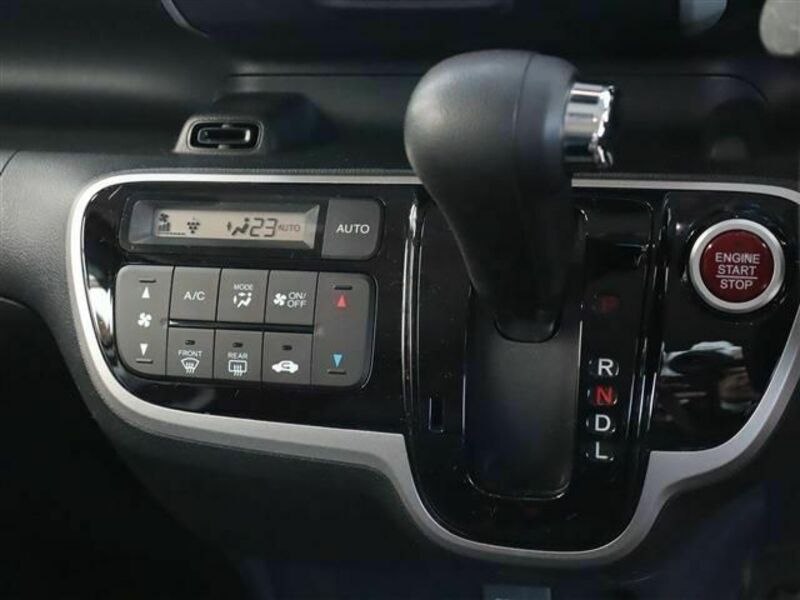 N BOX CUSTOM-13