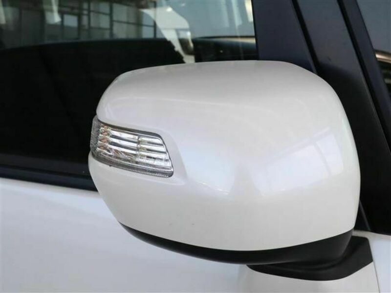 N BOX CUSTOM-27