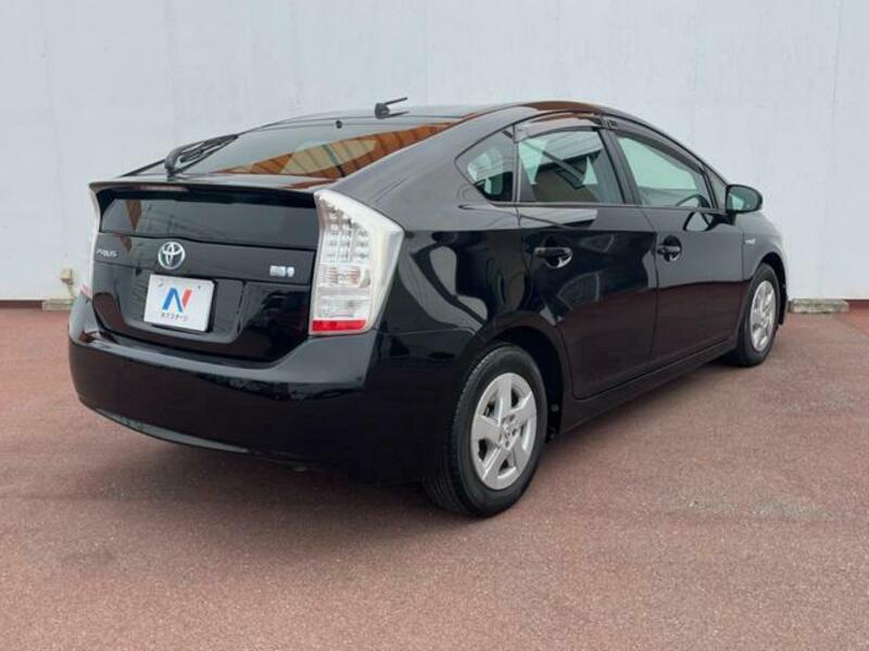 PRIUS-14