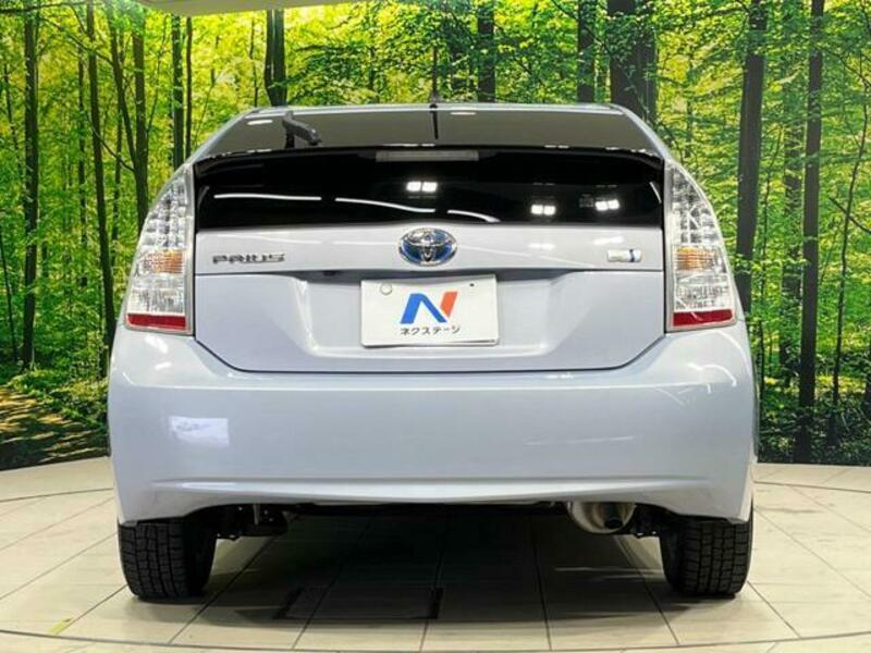 PRIUS-15