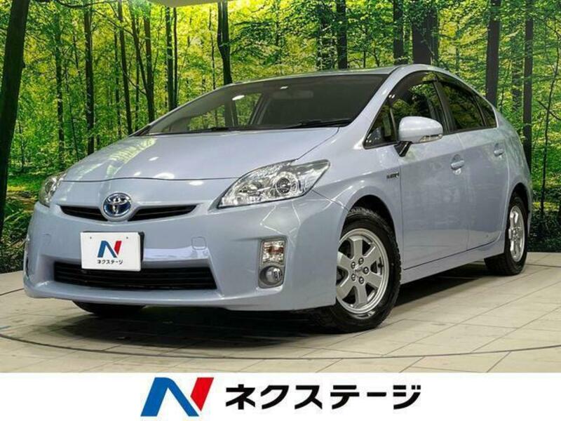 TOYOTA　PRIUS