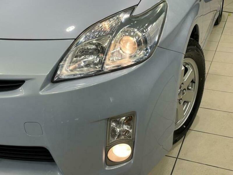 PRIUS-12