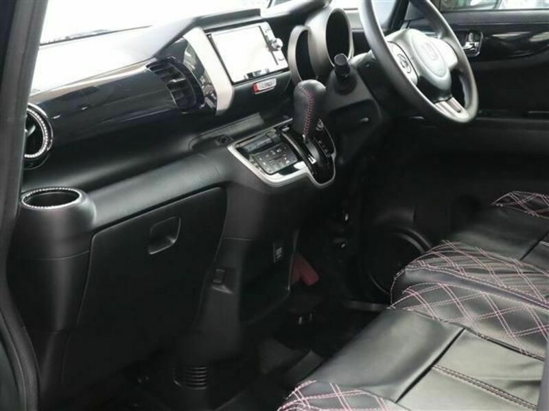 N BOX CUSTOM-12