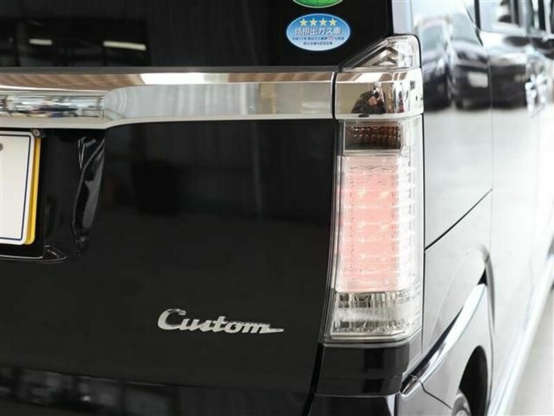 N BOX CUSTOM-23
