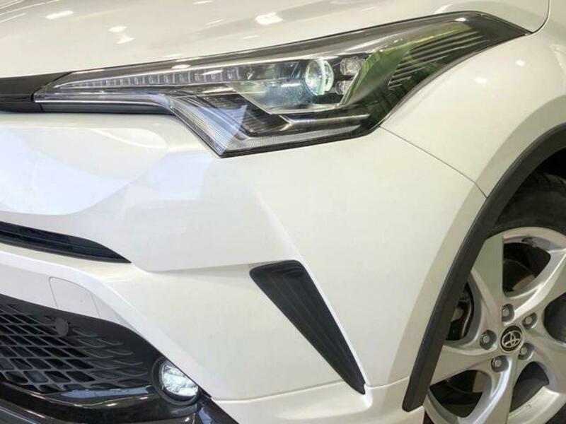 C-HR-11