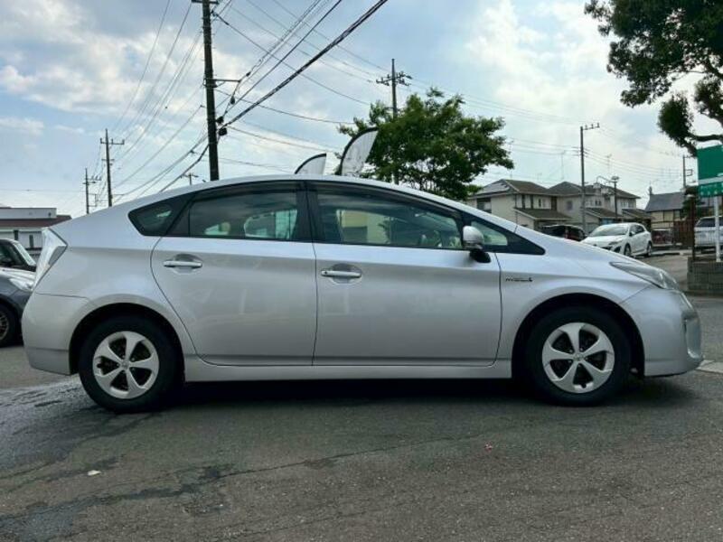 PRIUS-3