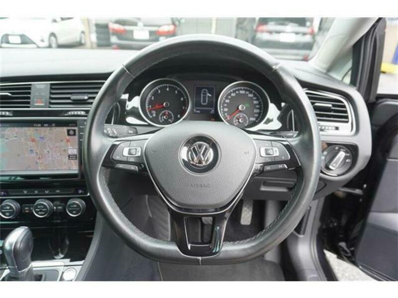 GOLF VARIANT