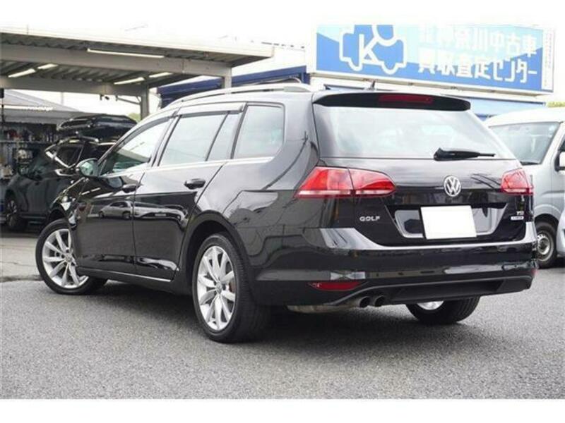 GOLF VARIANT-3