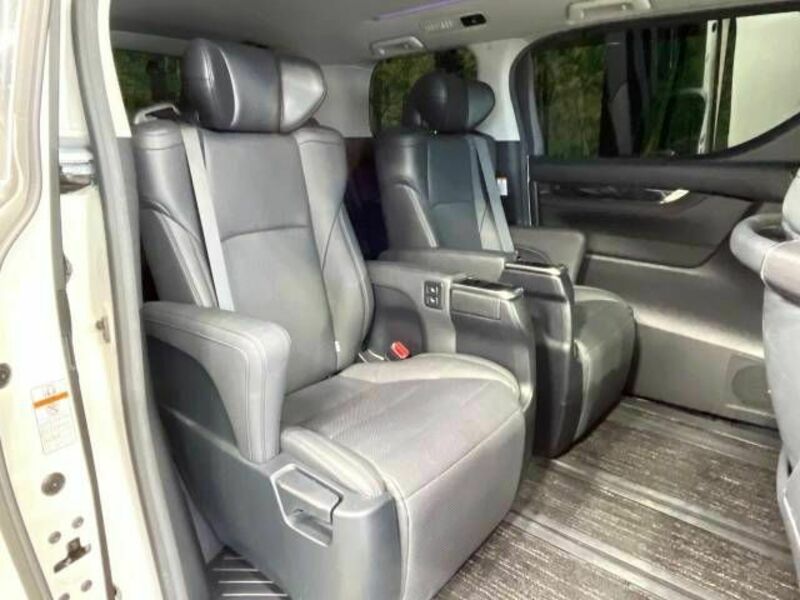 ALPHARD-8