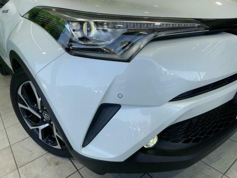C-HR-11
