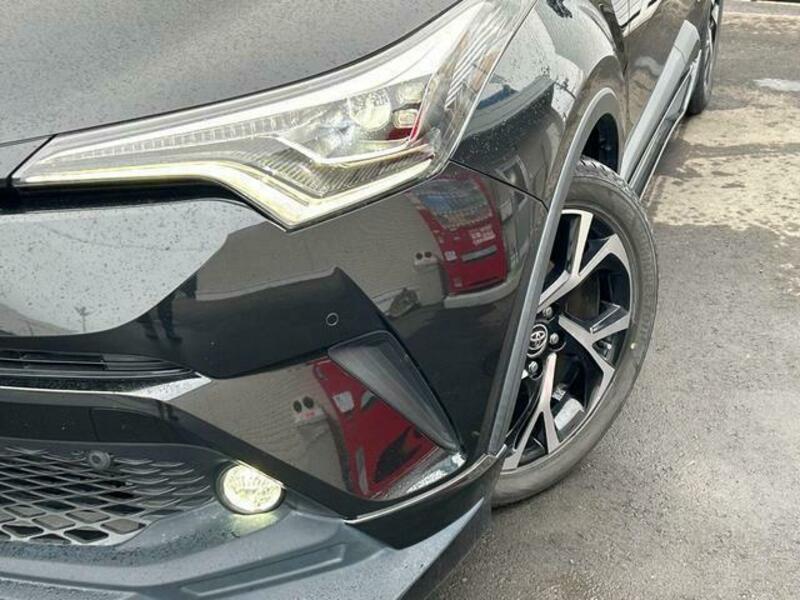 C-HR-12