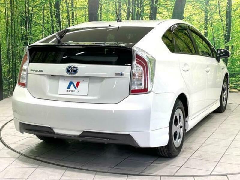 PRIUS-17