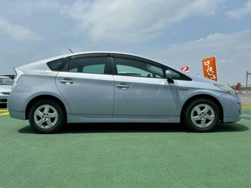 PRIUS-18