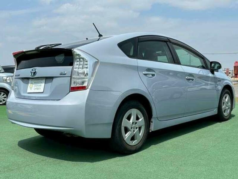 PRIUS-1