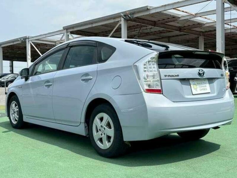 PRIUS-3