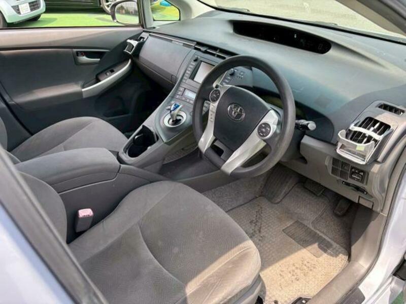 PRIUS-10