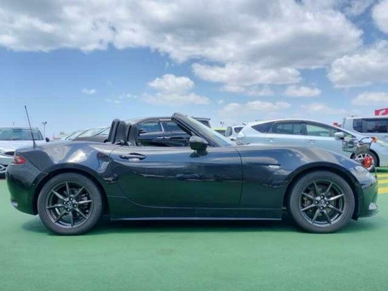 ROADSTER-18