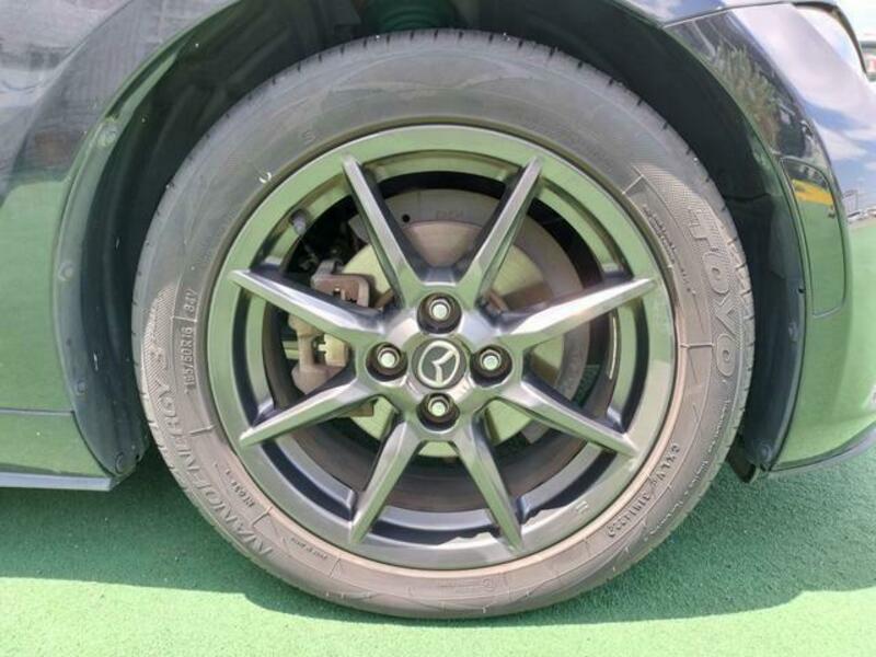 ROADSTER-13