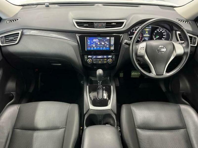 X-TRAIL-1