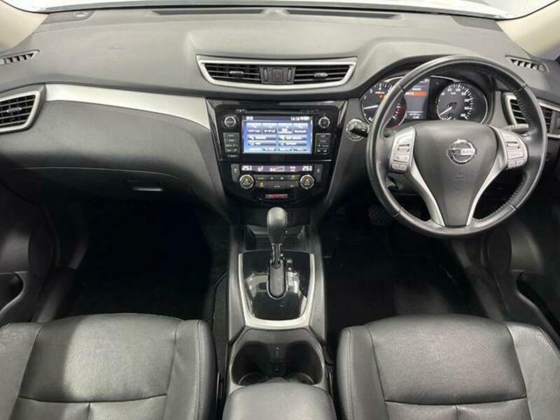 X-TRAIL-1