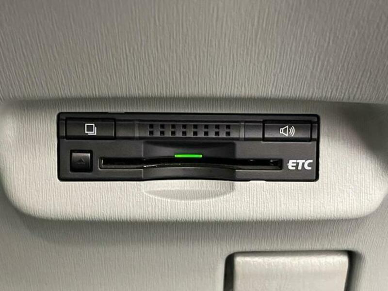 PRIUS-4