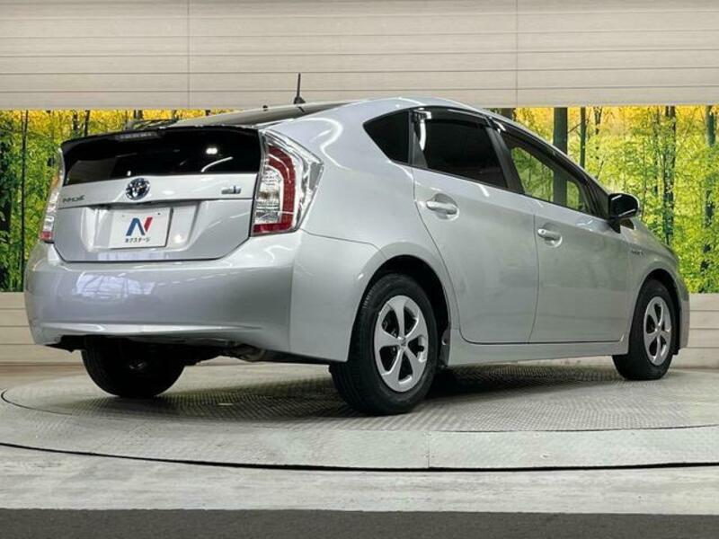 PRIUS-16