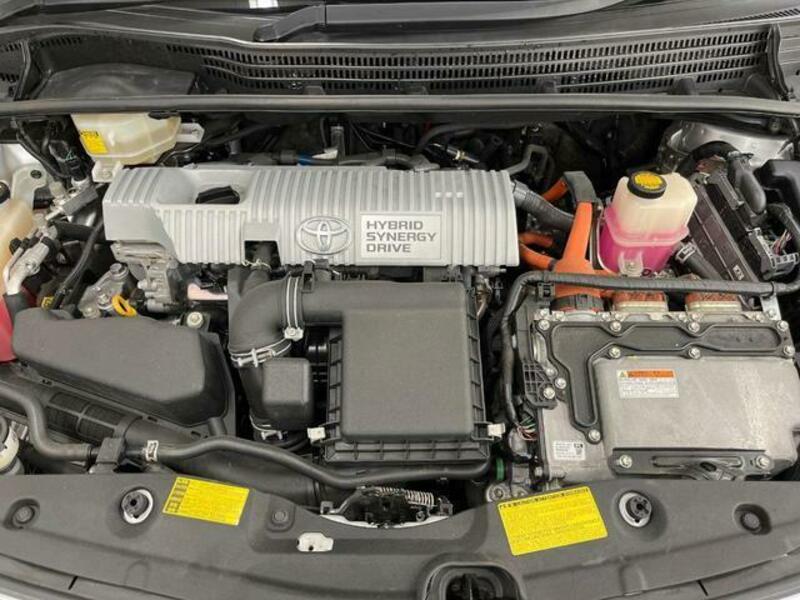 PRIUS-17