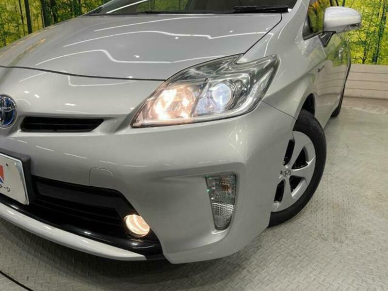 PRIUS-11