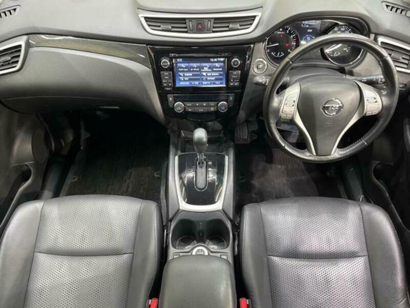 X-TRAIL-1