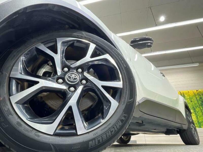 C-HR-12
