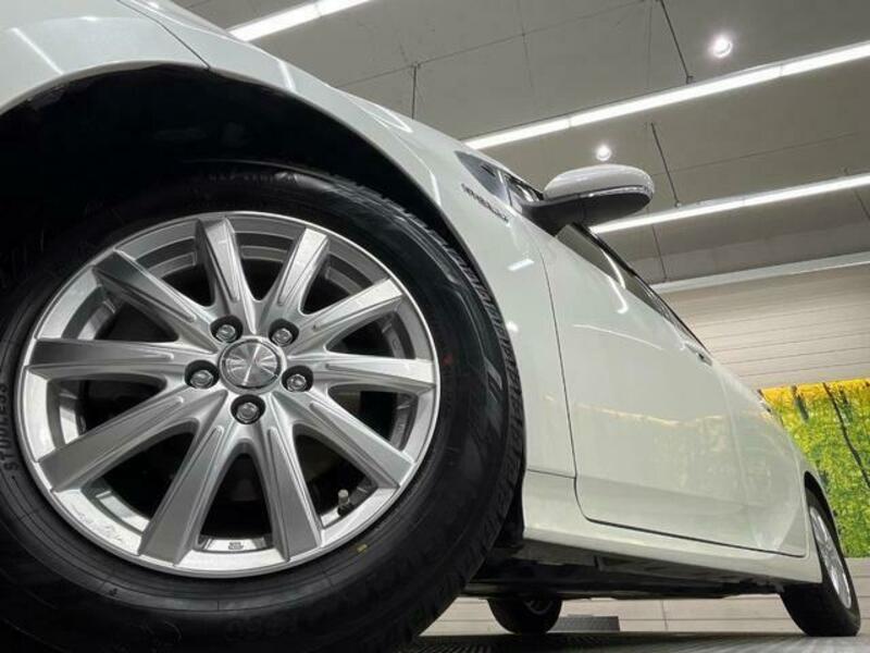 PRIUS-12